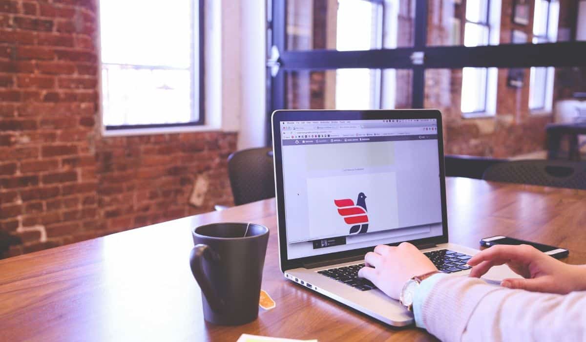 How To Change Jobs - 6 Tips That Will Help You Get a Better Job